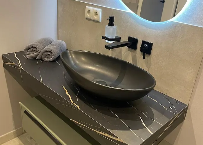 Elegantes 2 Zi No1 - Chick & Zentral *